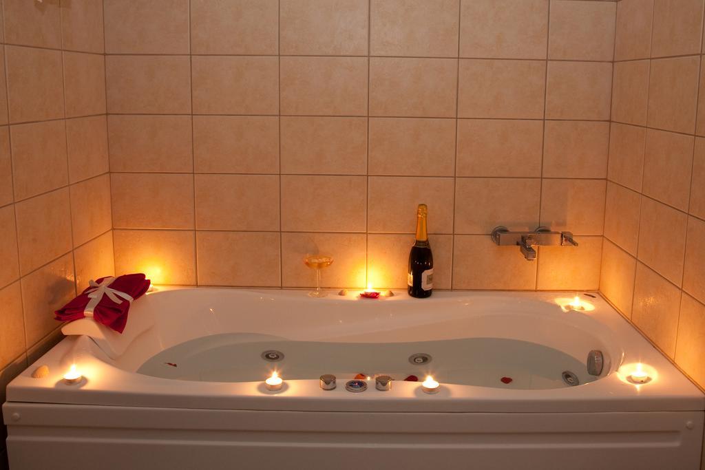Sea View Suite Метана Екстер'єр фото